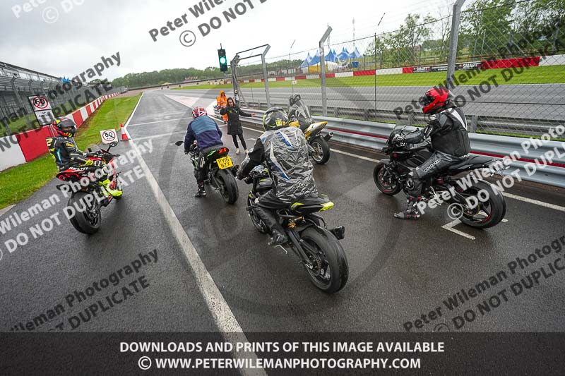 donington no limits trackday;donington park photographs;donington trackday photographs;estoril;event digital images;motorbikes;no limits;no limits trackdays;peter wileman photography;portugal;trackday;trackday digital images;trackday photos